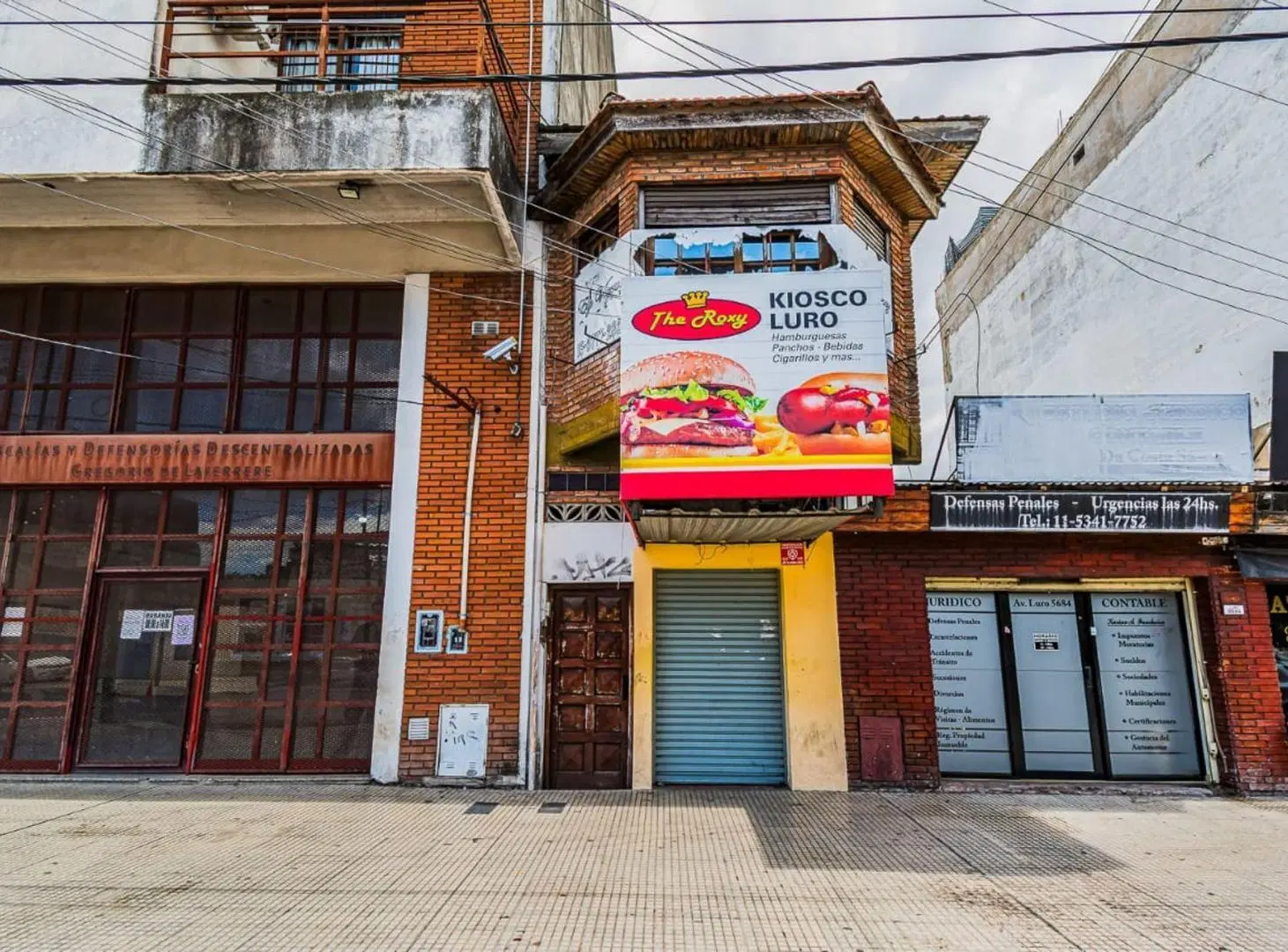 VTA.EN BLOCK 4 PH DE 1 Y 2AMB +3 LOCALES LAFERRERE 2