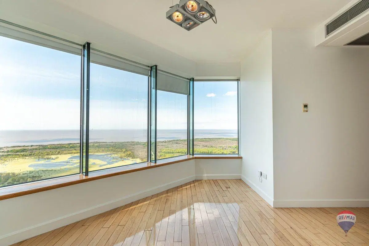 VENTA DEPTO.  DÚPLEX  4 AMB 2 COCHERAS PTO. MADERO 4