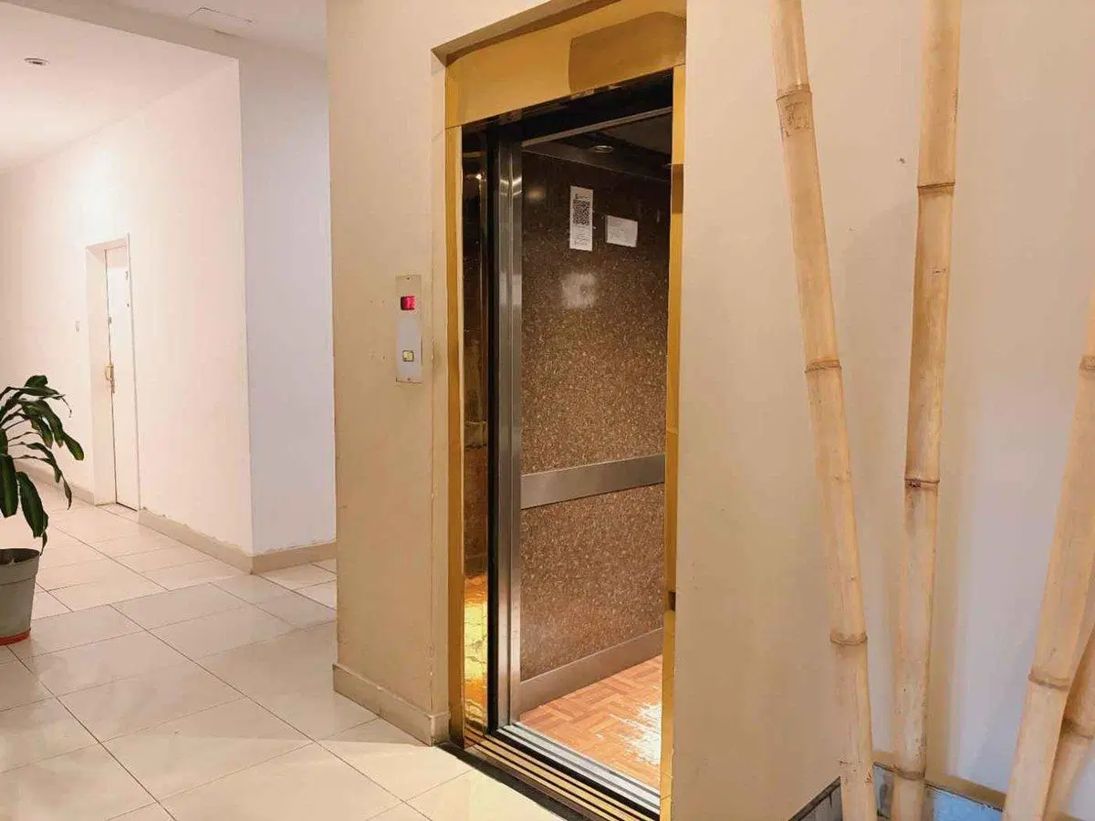 VENTA 3 AMB CON BALCON Y COCHERA BARRIO FLORES 3