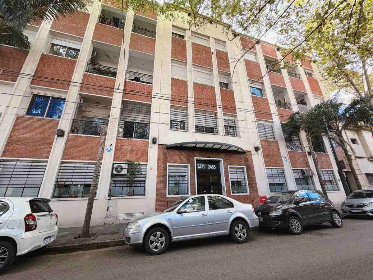 VENTA 3 AMB CON BALCON Y COCHERA BARRIO FLORES