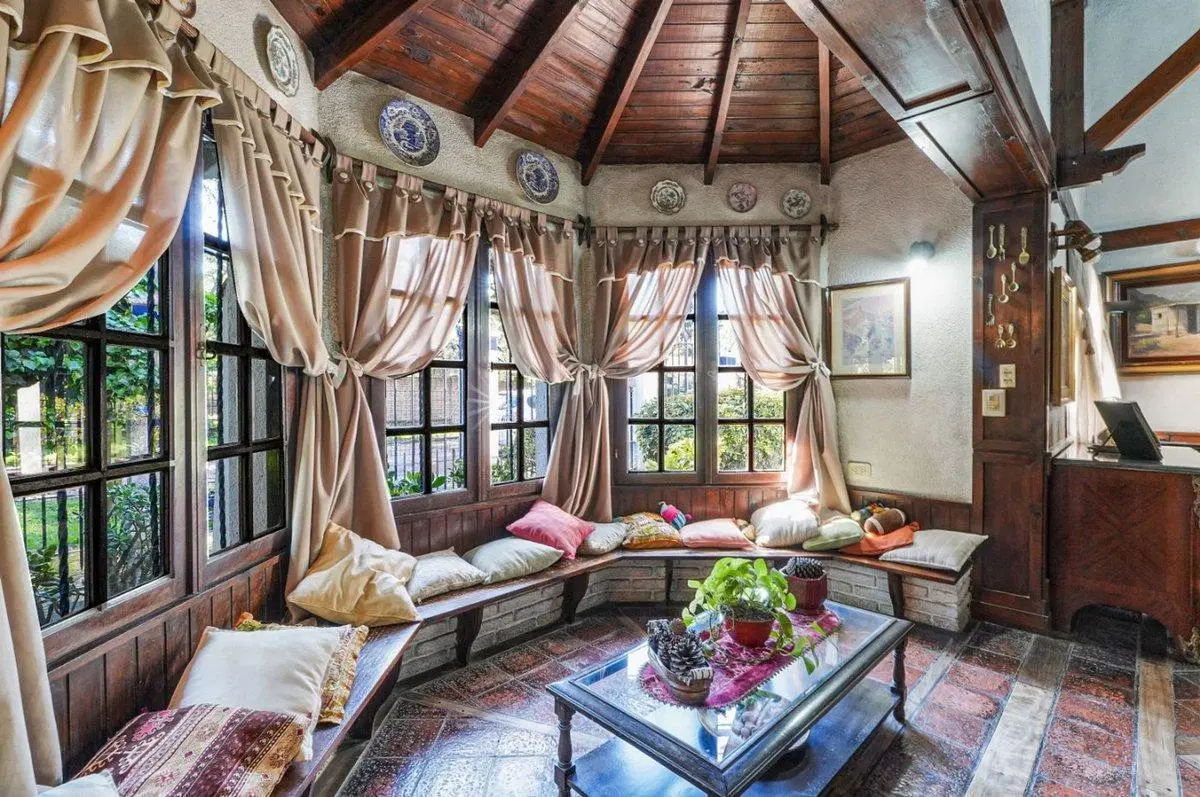 VENTA CASA CON PILETA CORIMAYO BURZACO 4