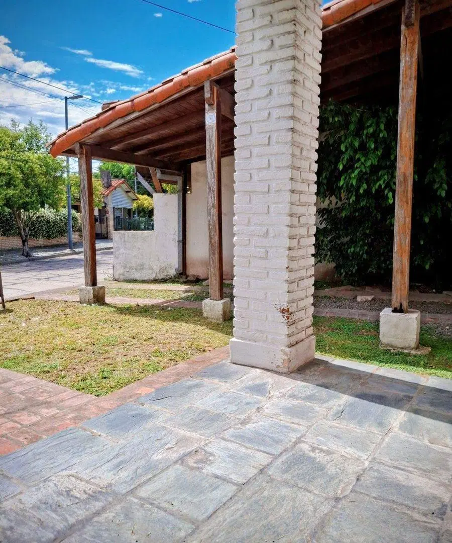 VENTA CASA EN PH 3 DORMITORIOS JARDIN COCHERA 2
