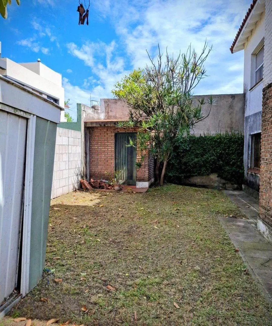 VENTA CASA EN PH 3 DORMITORIOS JARDIN COCHERA 5