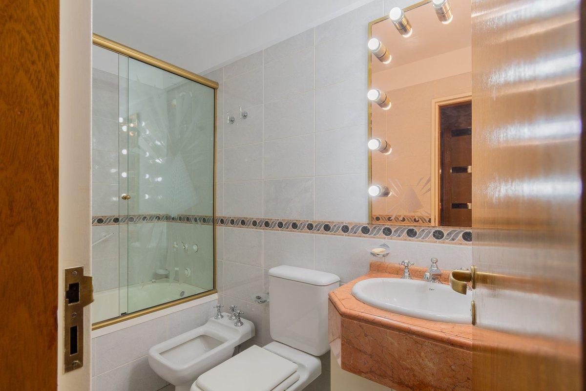 Venta semipiso 4 ambientes c/cochera Villa Urquiza