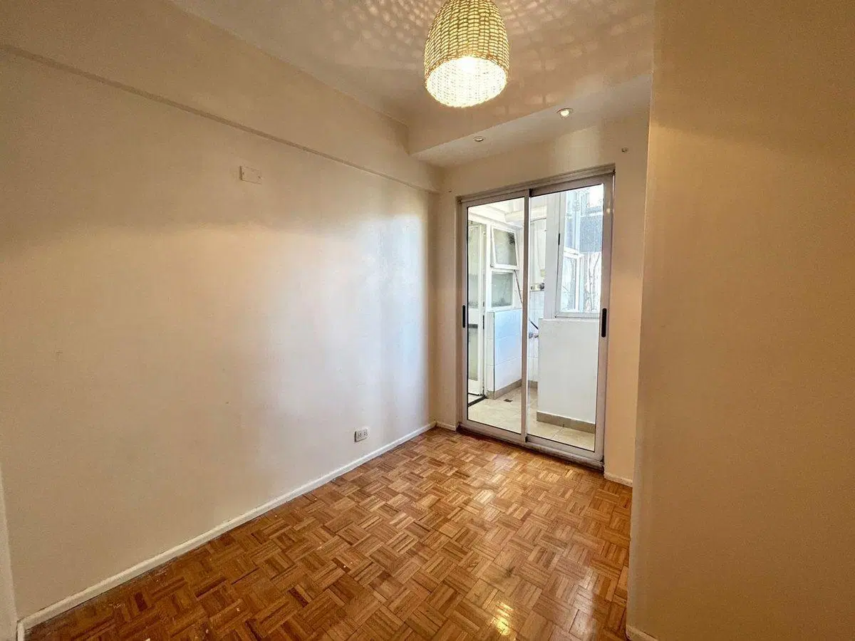 Departamento  en venta Larrea al 700 4 ambientes 5