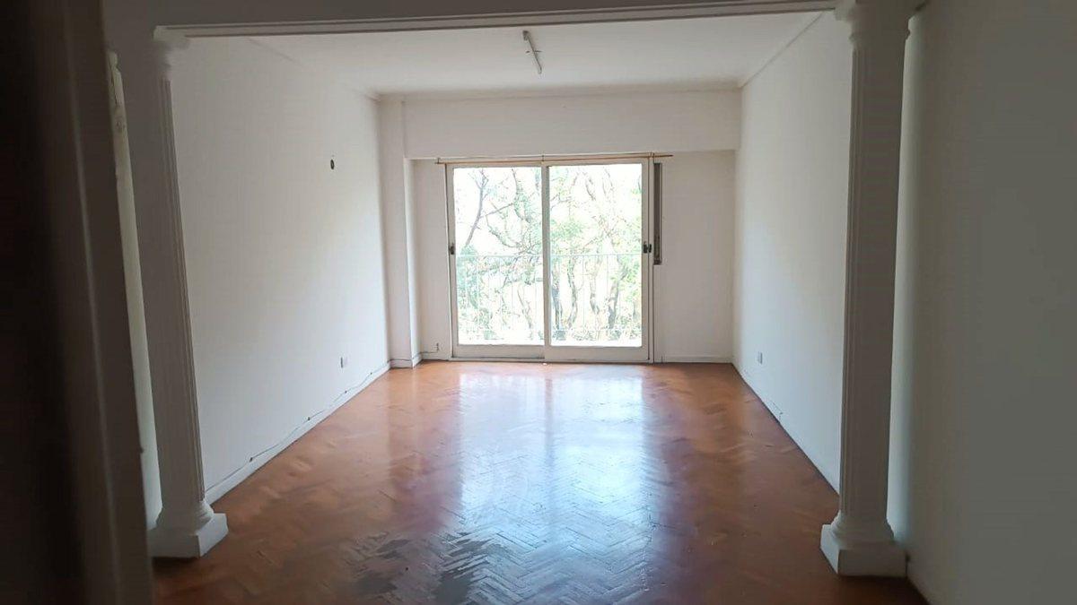 VENTA Departamento de 4 ambientes en Flores