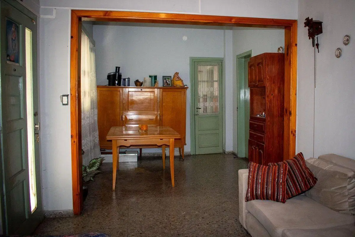 VENTA CASA BERNAL OESTE AMPLIO LOTE QUILMES 5