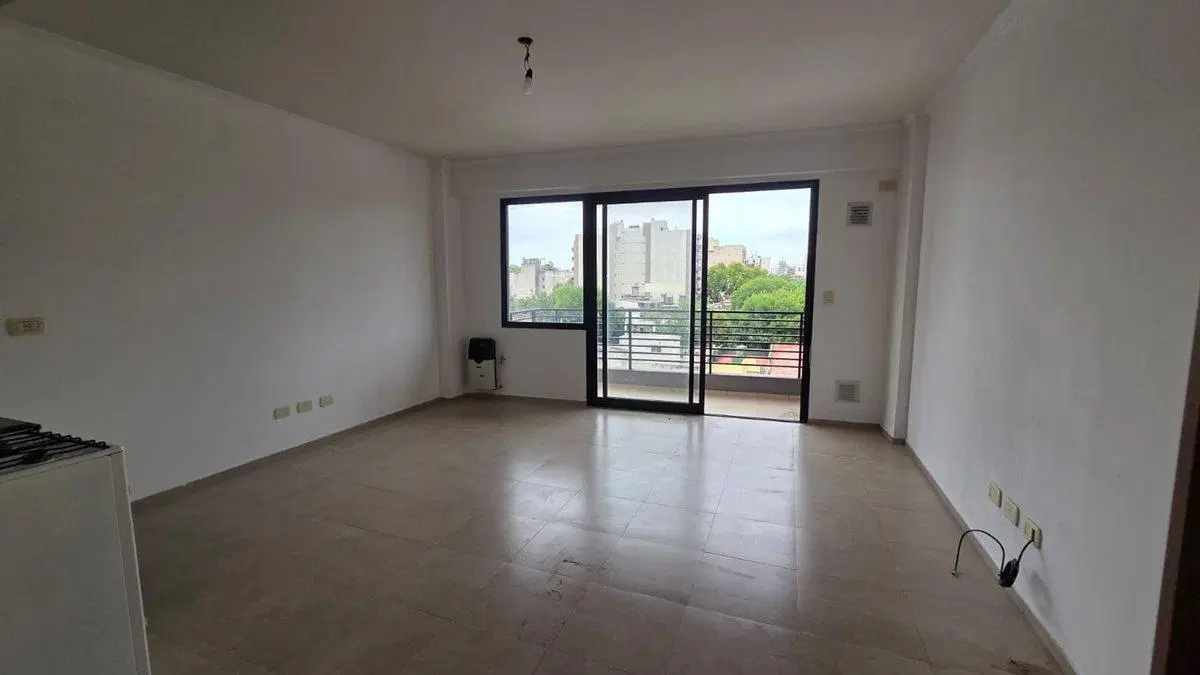 VENTA MONOAMBIENTE BALCON CONTRAFRENTE  FLORESTA 2