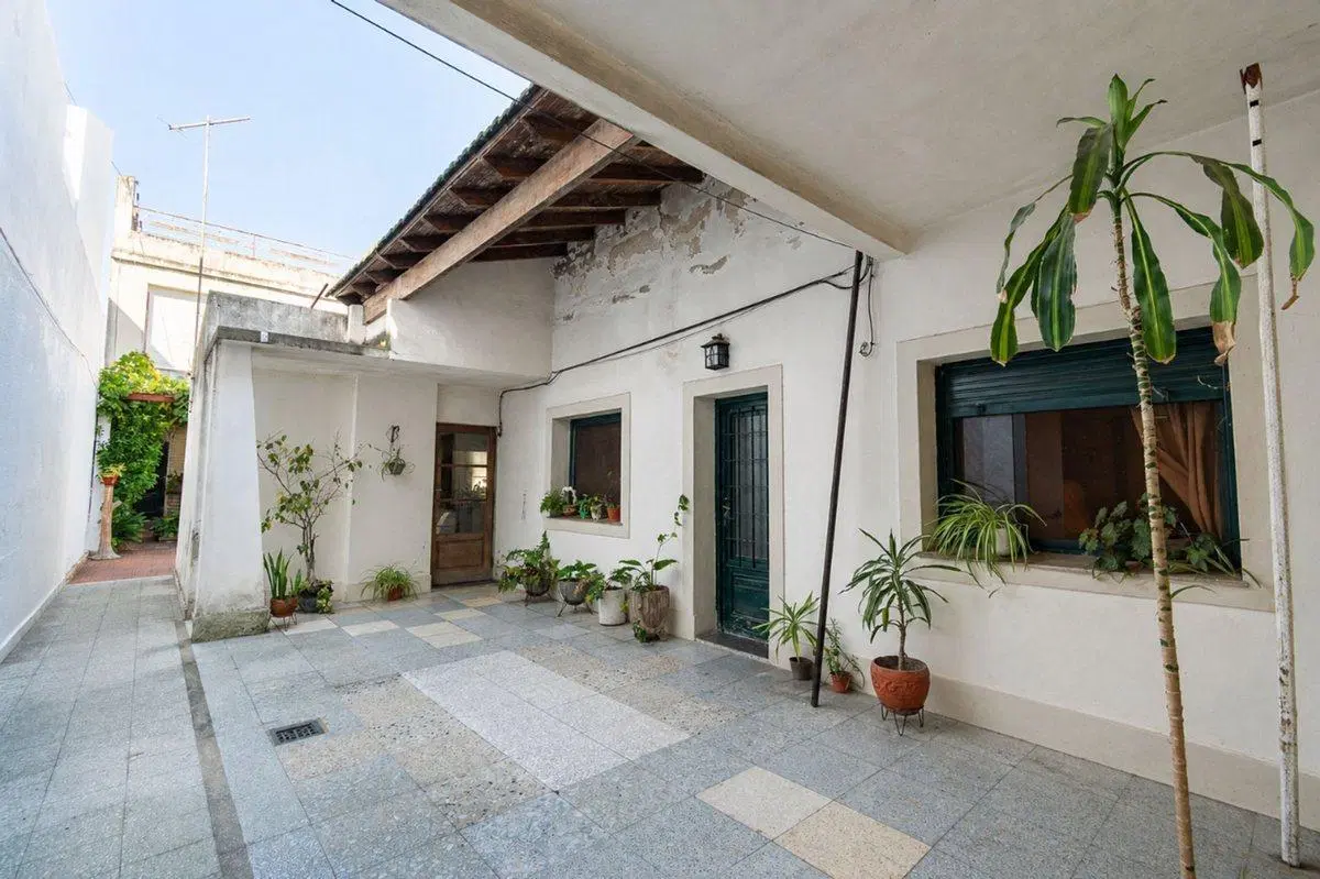 PH venta a reciclar 2 dormit 2 patios Dependencia 3