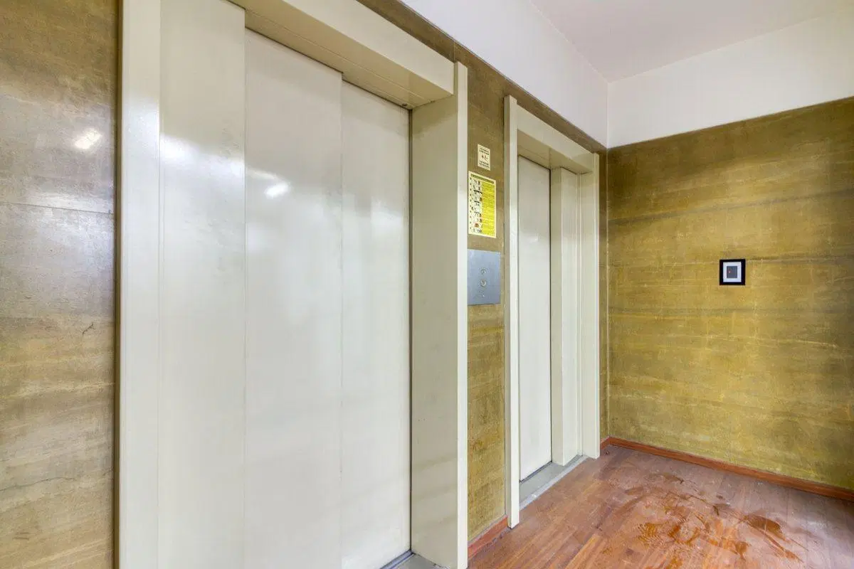 Oficina en Venta excelente ubicacion primer piso 3
