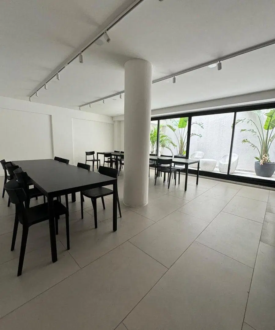 VENTA OFICINA A ESTRENAR RECOLETA 8