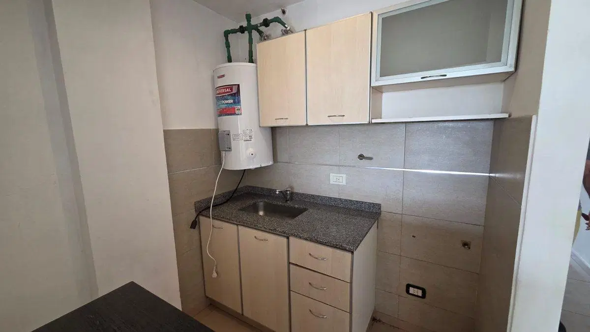 VENTA DEPARTAMENTO 2 AMBIENTES BALCON TEMPERLEY 4