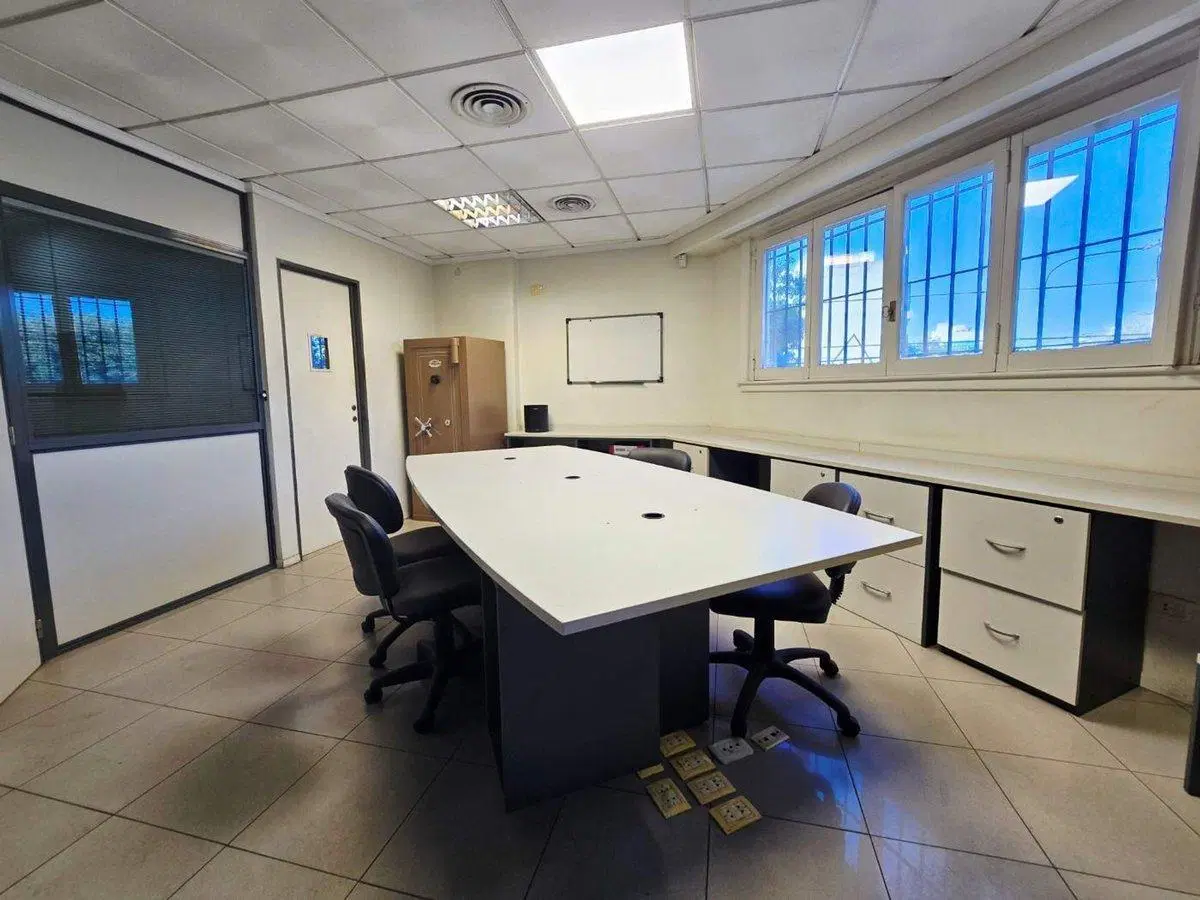 VENTA OFICINAS EN BLOQUE AMOBLADO TERRAZA DEVOTO 5