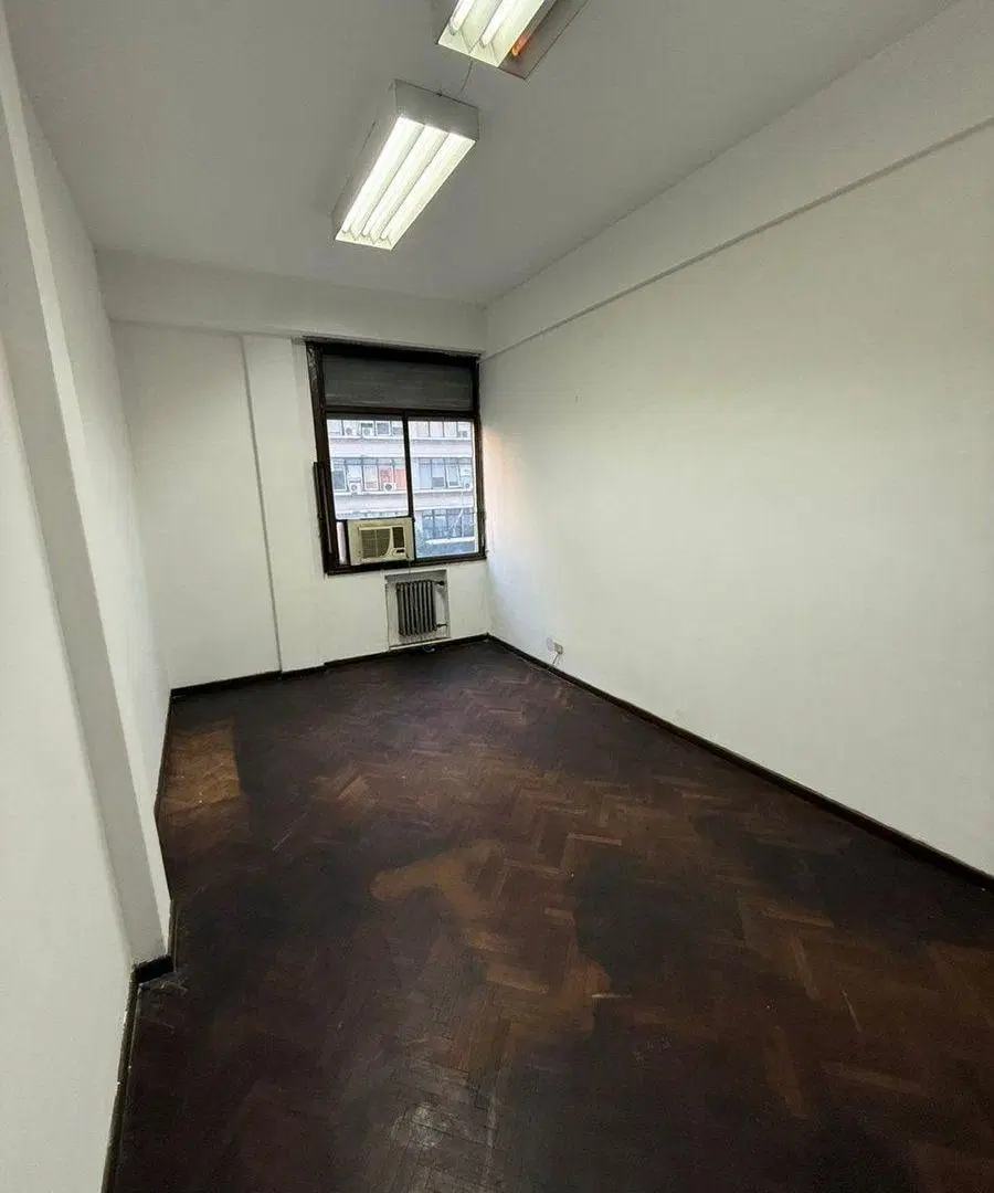 OFICINA AMPLIA EN VENTA DIAGONAL SUR 700 2