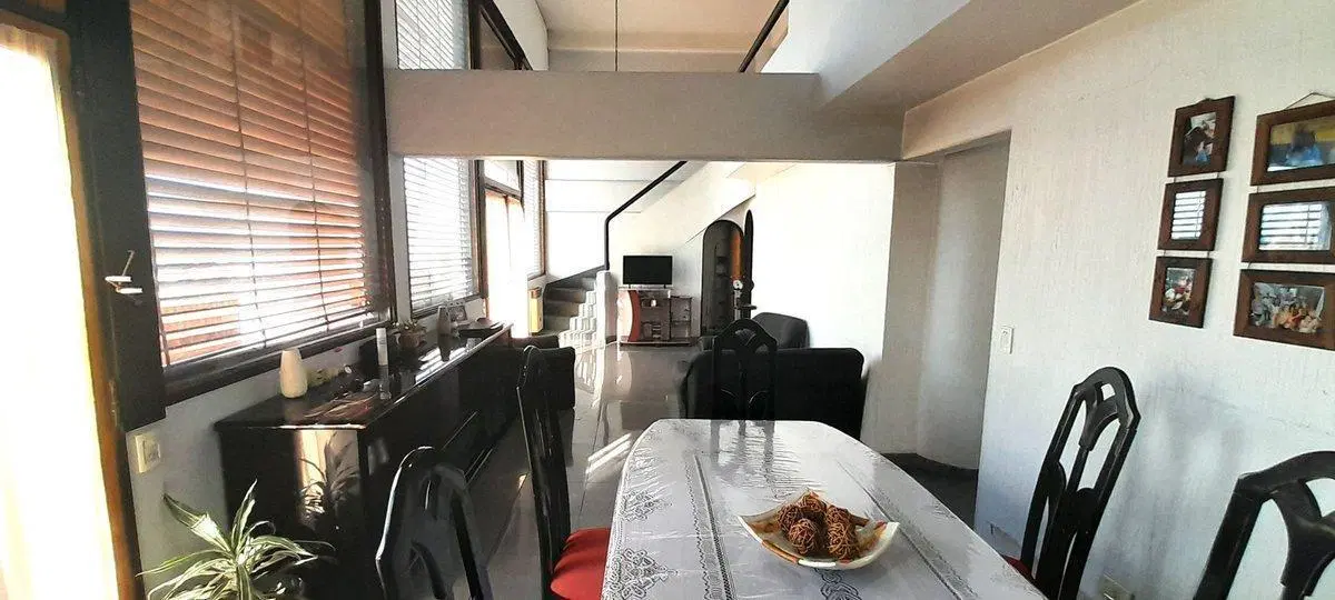 VENTA DEPTO 4 AMBIENTES C/ COCHERA EN LANUS 3