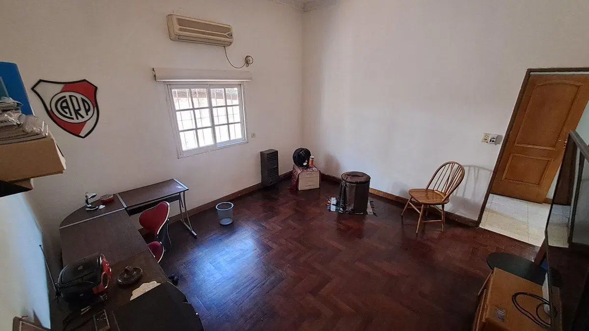 VENTA CASA 5 AMBIENTES COCHERA JARDIN MONTE GRANDE 8
