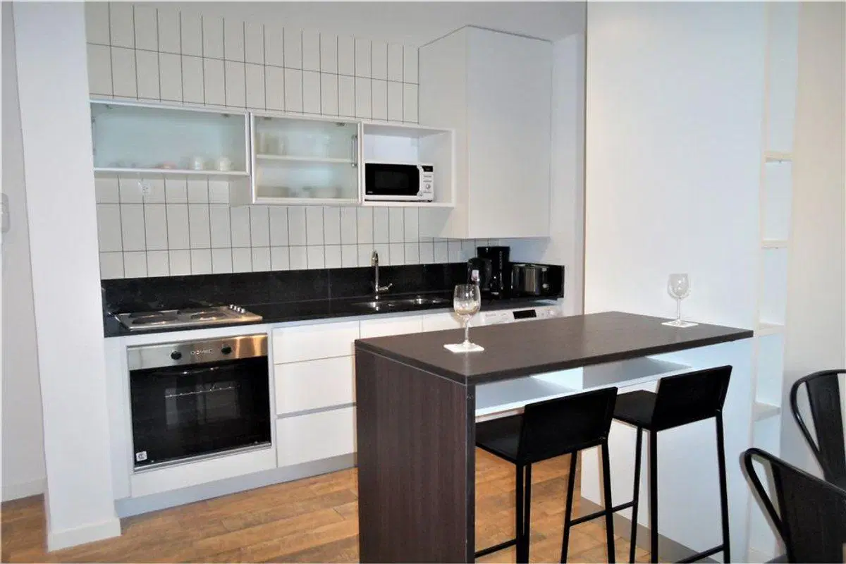 VENTA 2 AMB u$s125.000 + COCH. u$s20.000-S.TELM0 5