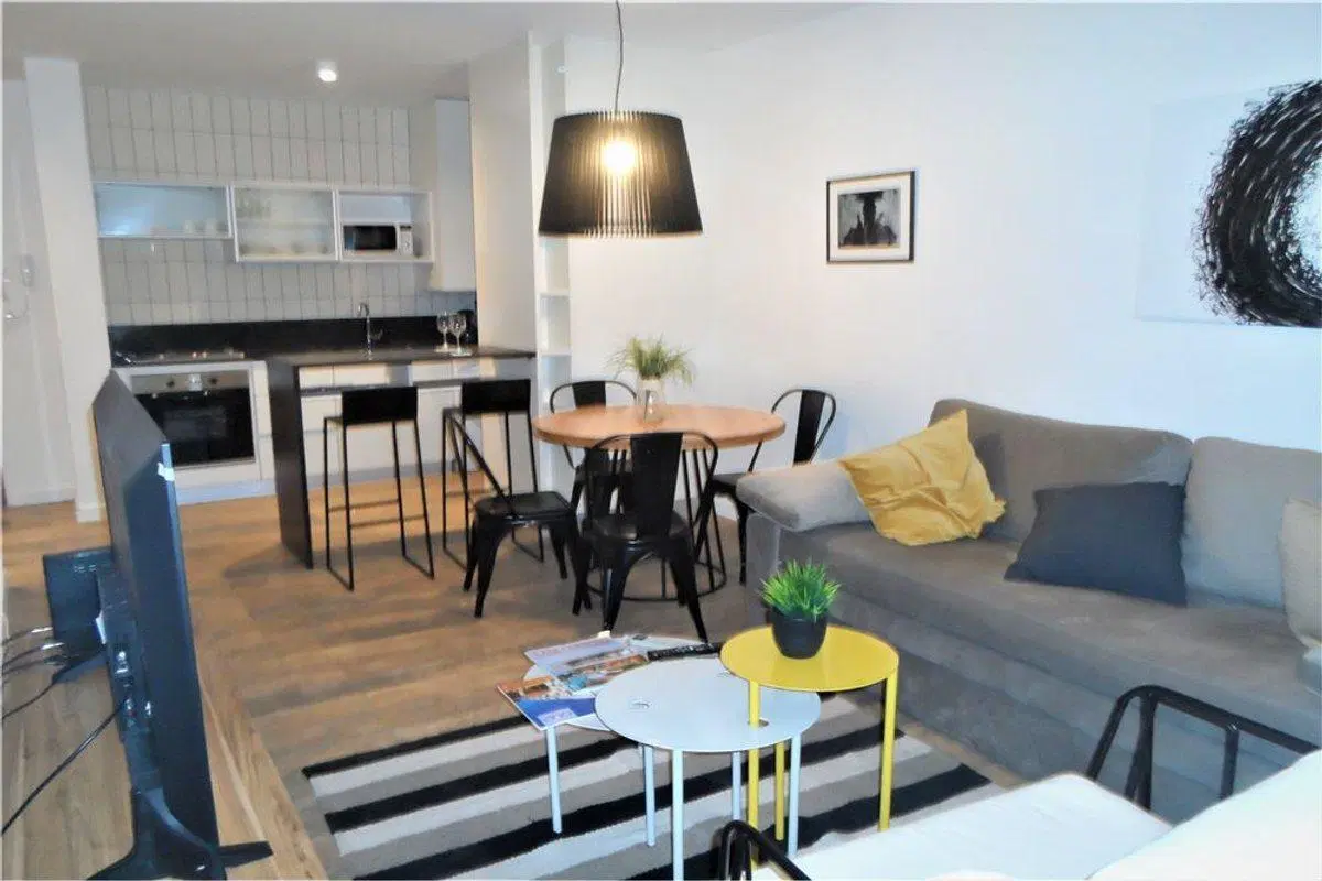 VENTA 2 AMB u$s125.000 + COCH. u$s20.000-S.TELM0 2