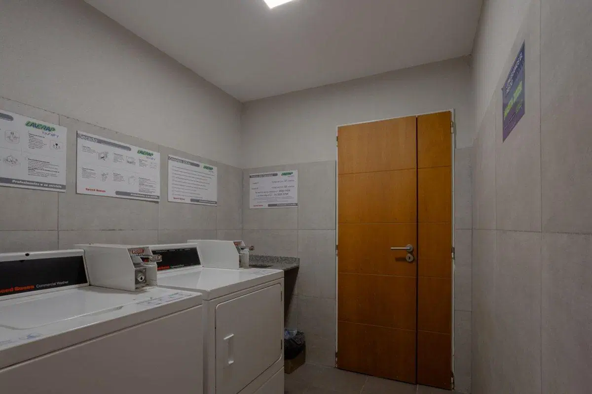 Monoambiente Zona Hospital Italiano Ideal alq temp 5