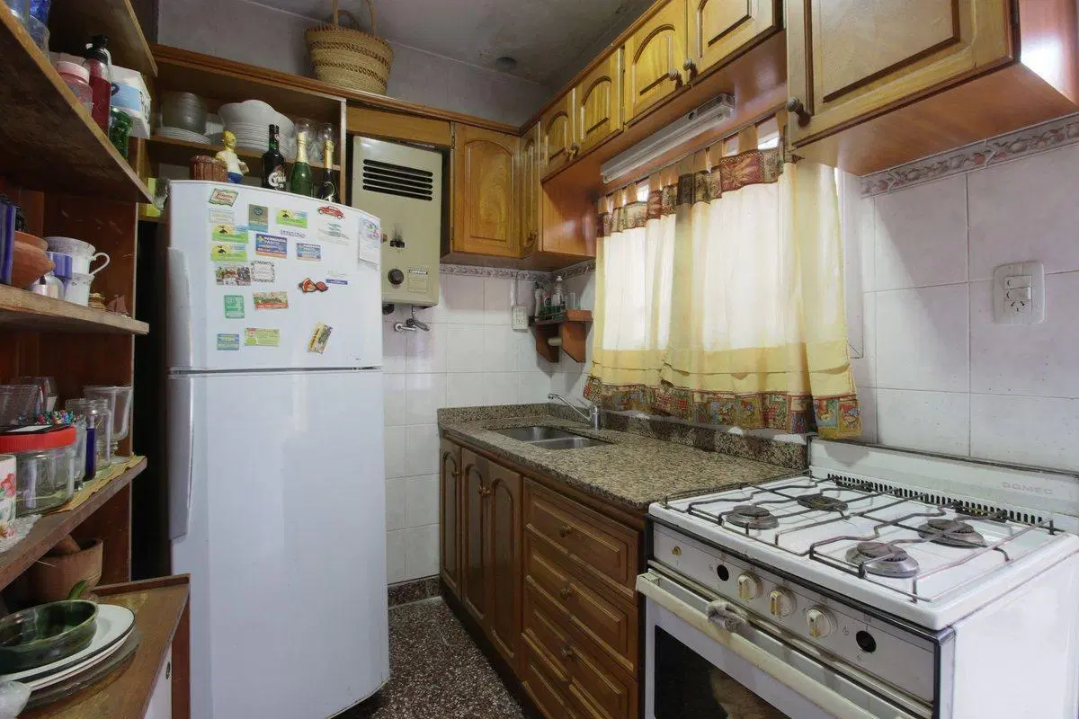 VENTA CASA 3 AMBIENTES, PATIO, PARRILLA, COCHERA 3