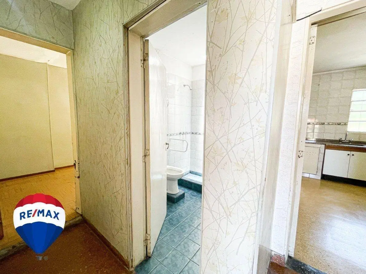 CASA 3 AMBIENTES COCHERA JARDIN SAN JUSTO 5
