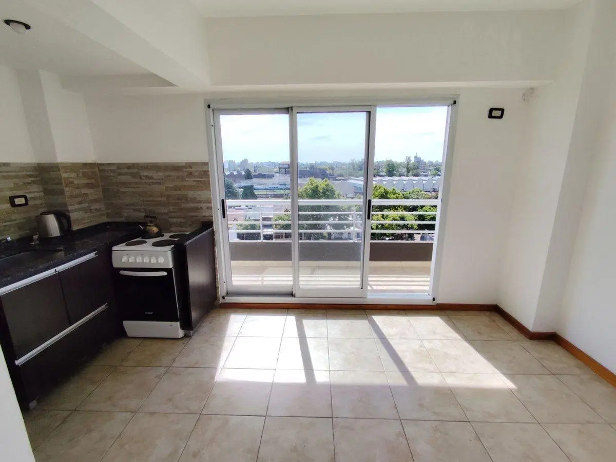 ALQUILER 2 AMB BALCON VIVIENDA y APTO PROFESIONAL 4