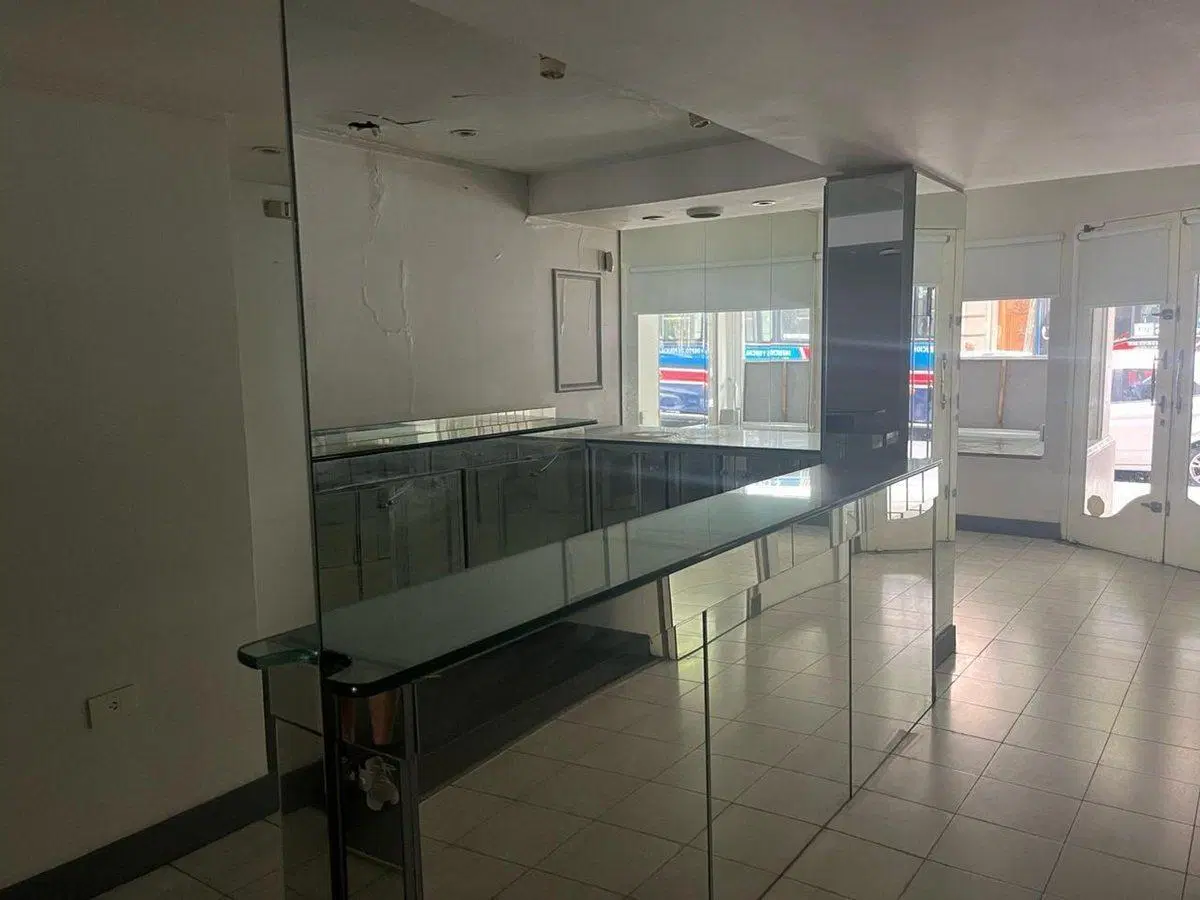 ALQUILER  LOCAL  GUIDO  AL 1700 RECOLETA 4
