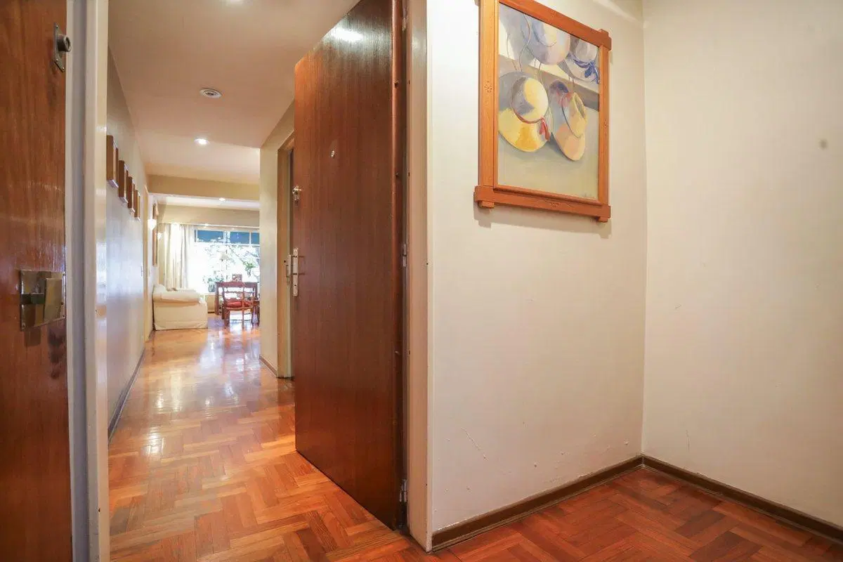 SEMIPISO DE 4 AMB.  C/COCHERA, FRENTE EN BELGRANO 2