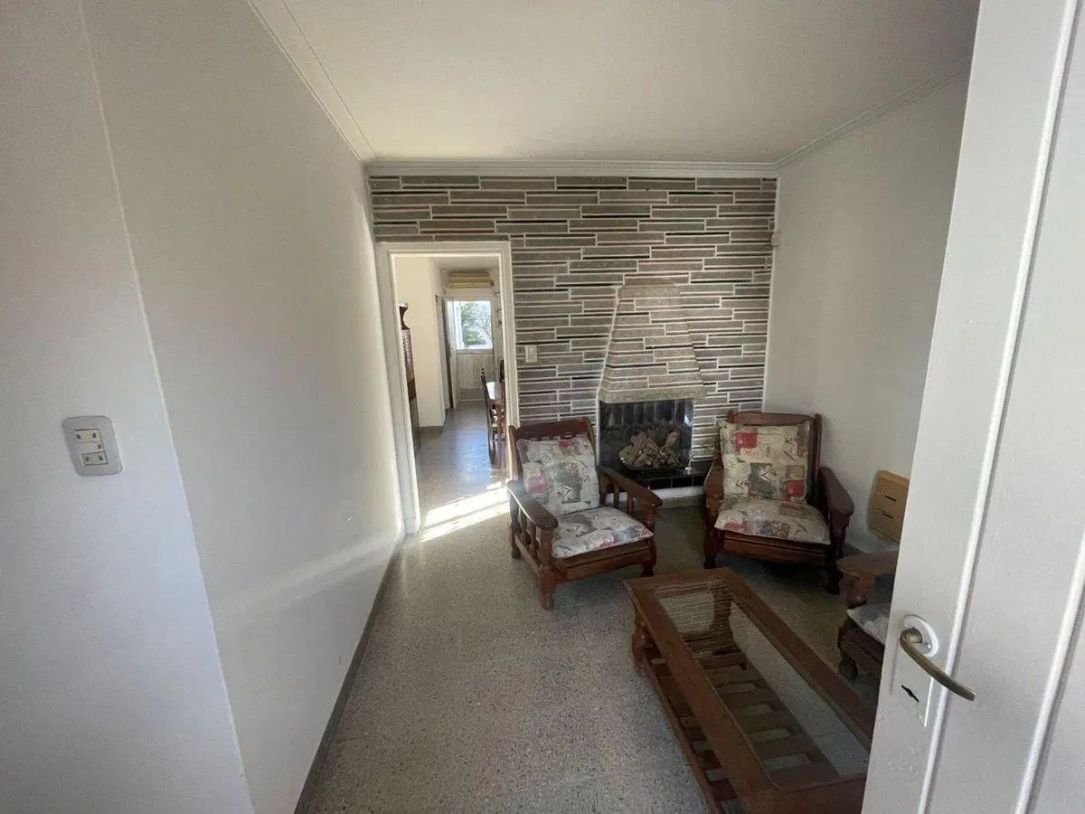 VENTA CASA CON PILETA APTO CREDITO LOMAS DE ZAMORA 4