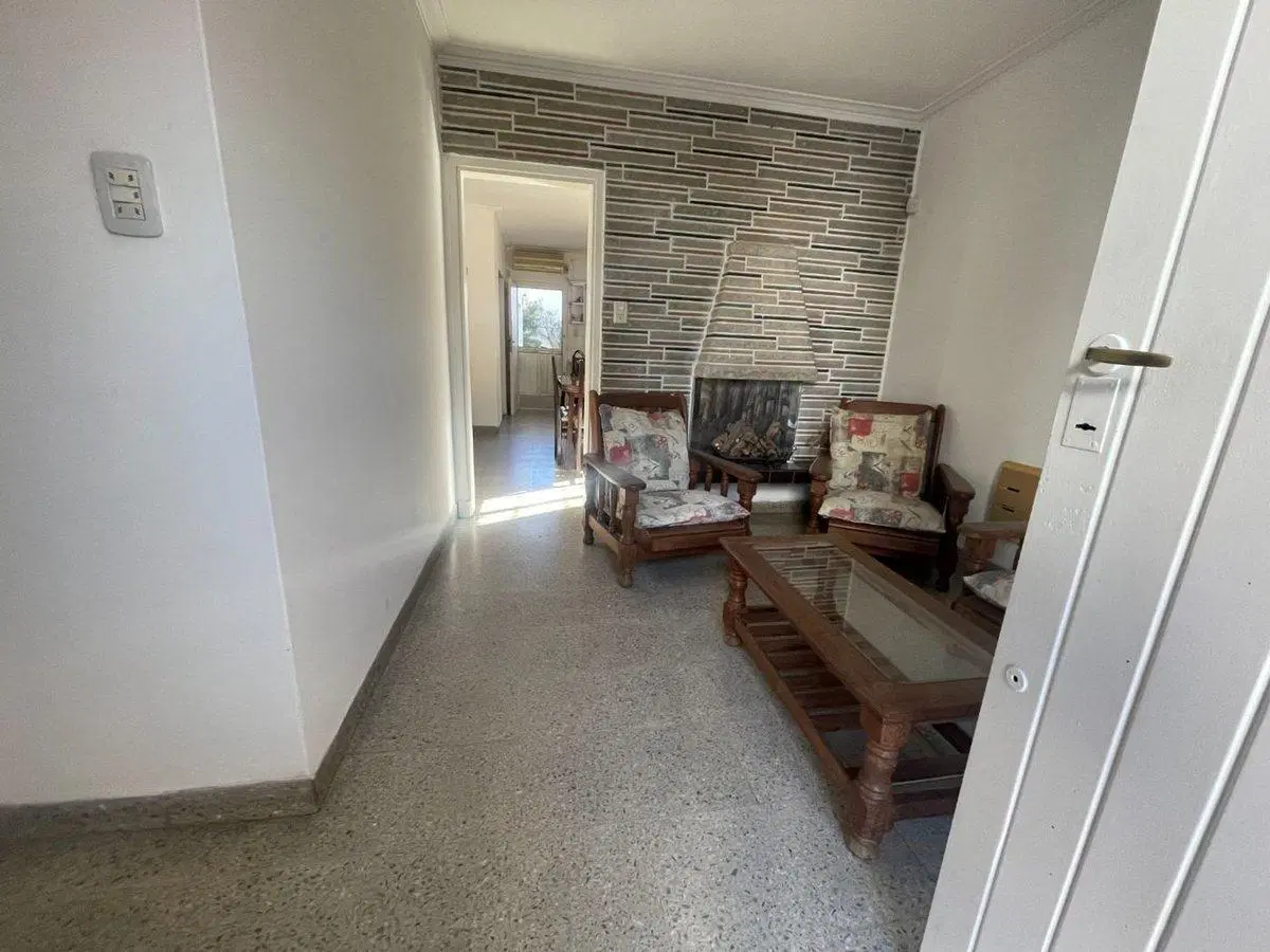 VENTA CASA CON PILETA APTO CREDITO LOMAS DE ZAMORA 5