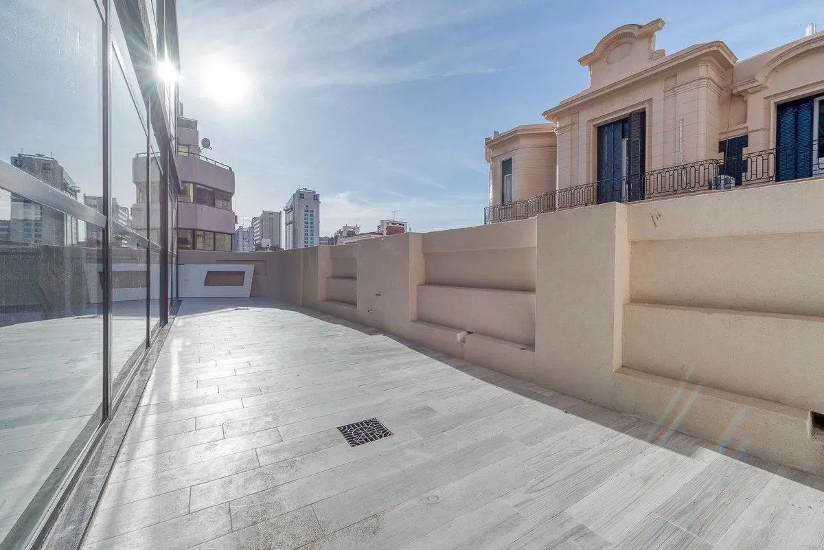 OFICINA A ESTRENAR UNICA CON BALCON PLANTA ABIERTA 4