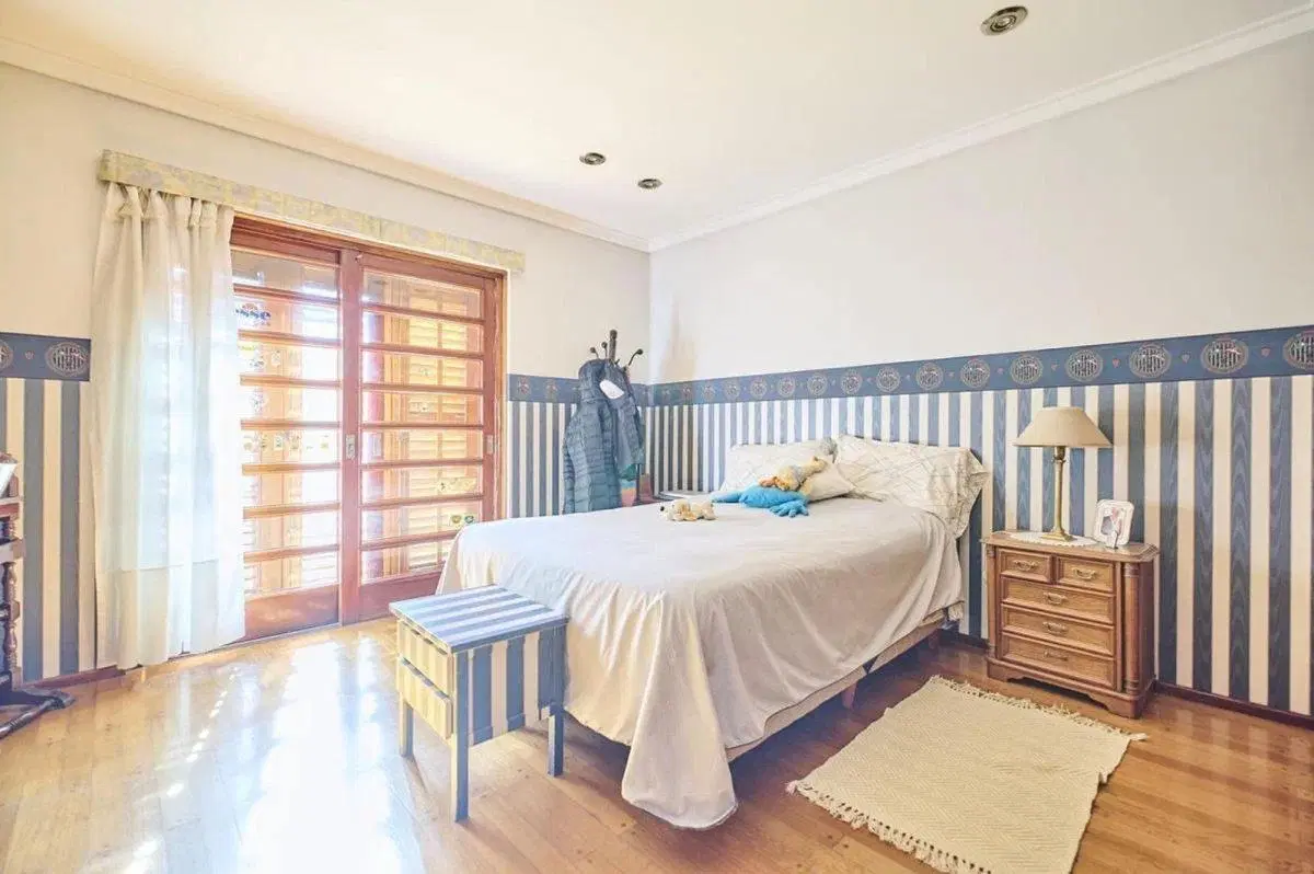 VENTA CASA 5 AMBIENTES PILETA JARDIN QUINCHO BANF 2