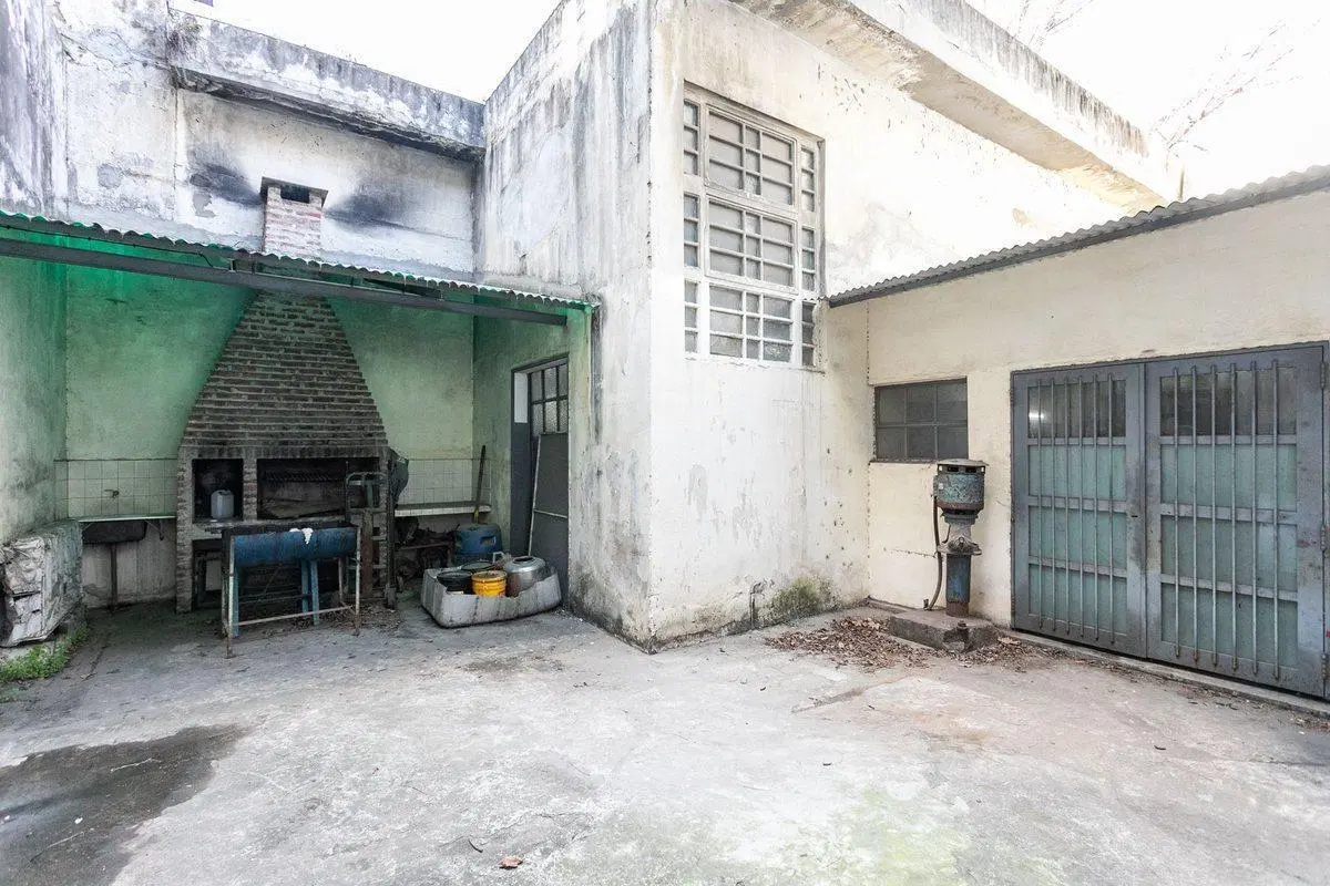 IMPORTANTE INMUEBLE COMERCIAL/INDUSTRIAL V. DEVOTO 5