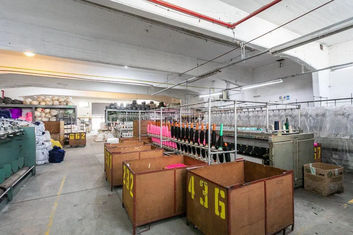 IMPORTANTE INMUEBLE COMERCIAL/INDUSTRIAL V. DEVOTO 2
