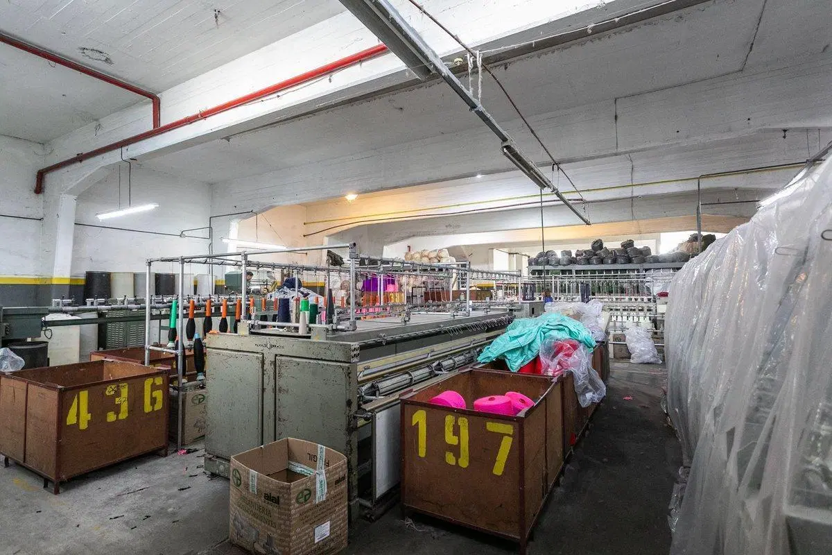IMPORTANTE INMUEBLE COMERCIAL/INDUSTRIAL V. DEVOTO 3