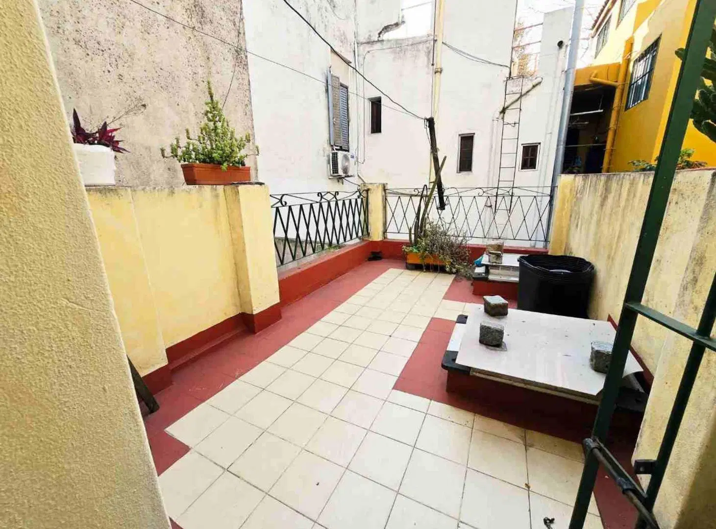 VENTA CASA 4 AMBIENTES TERRAZA PROPIA FLORES 3