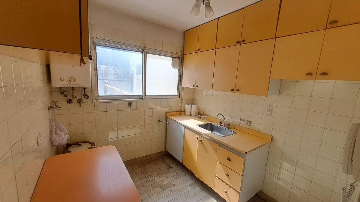 VENTA DEPARTAMENTO FRENTE CON BALCON 2