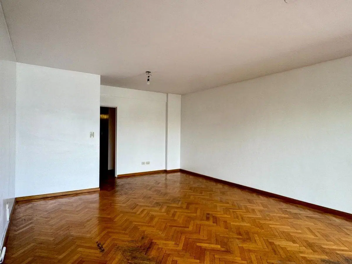VENTA DPTO 4 AMB DEPENDENCIA COCHERA RECOLETA 2