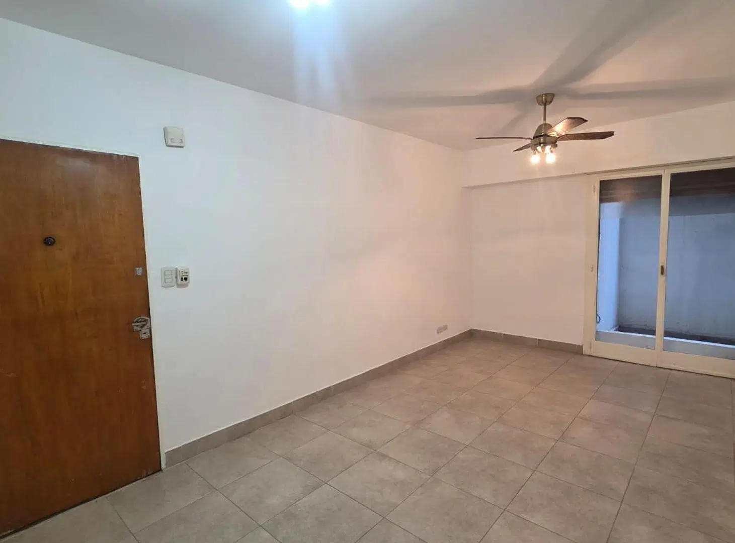 VENTA DEPARTAMENTO TRES AMBIENTES Y PATIO BELGRANO 3
