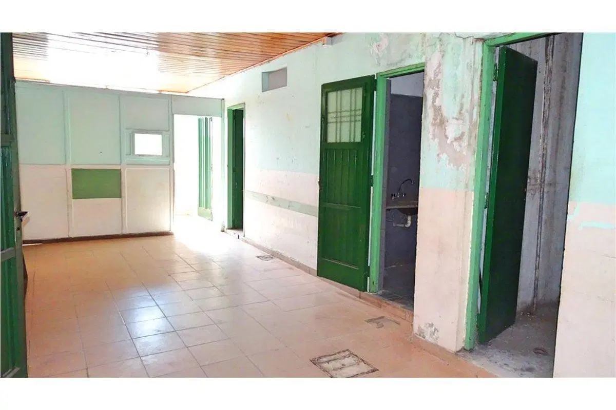 CASA LOTE PROPIO 10 x 20 mts CASTELAR OPORTUNIDAD 5