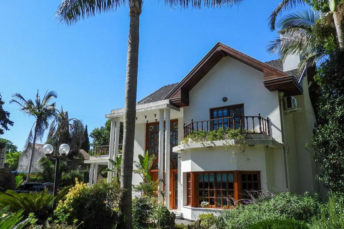 CASA 7 AMBIENTES VENTA RANELAGH JARDIN POR INOMATA 3
