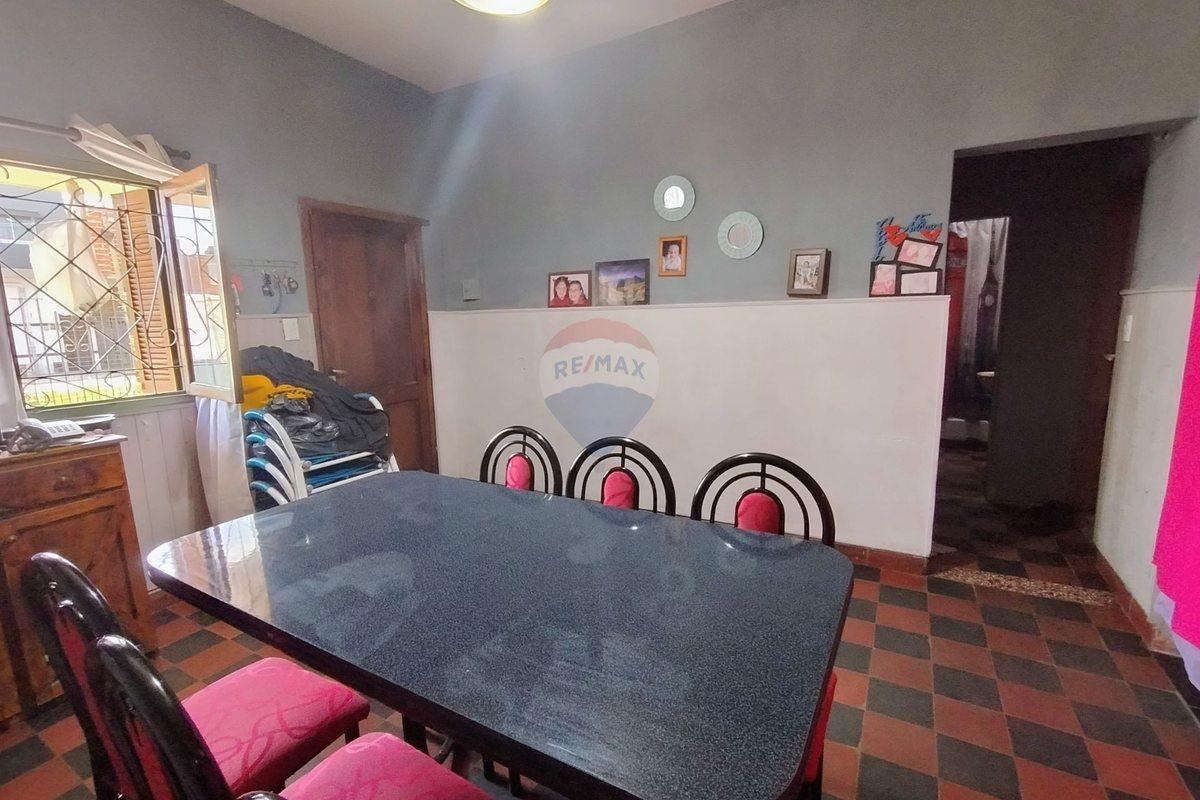 VENTA LOTE C/ CASA 3 AMB SOLANO C/ PATIO Y COCHERA