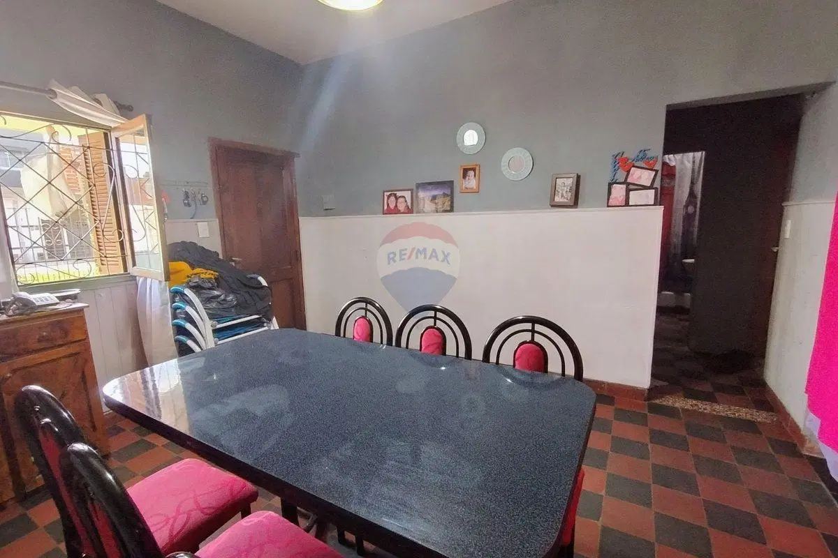 VENTA LOTE C/ CASA 3 AMB SOLANO C/ PATIO Y COCHERA 5