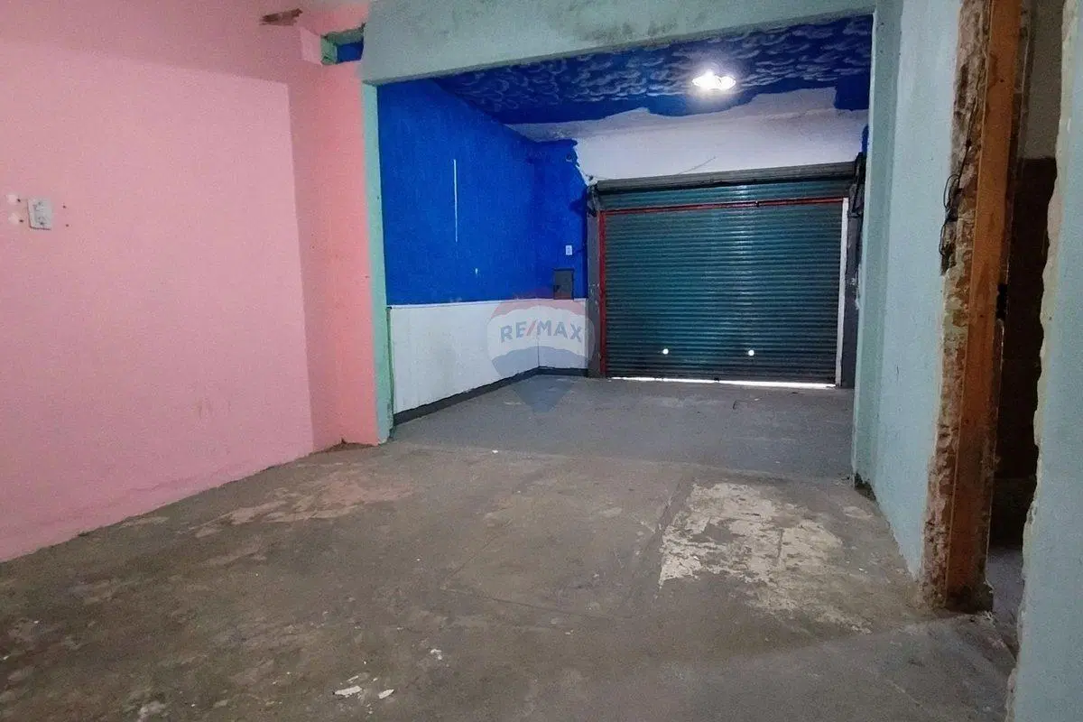 Local comercial en lote propio de 226 M2 3