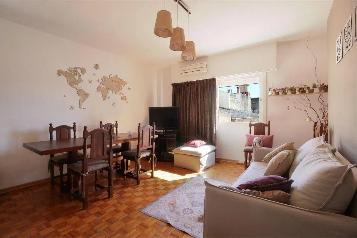 DEPARTAMENTO DE 3 AMBIENTES Y MEDIO VENTA FLORES 4
