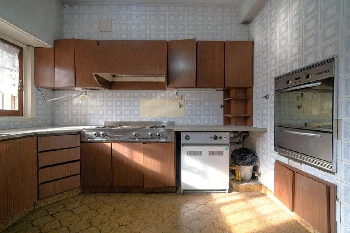 CASA 7 AMBIENTES VENTA ADROGUE JARDIN Y PILETA 4