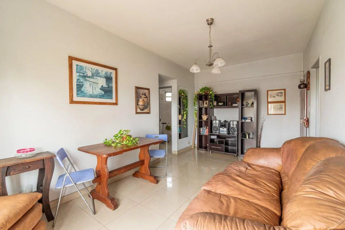 VENTA 3 AMBIENTES CON BALCON AL FRENTE VERSALLES 4