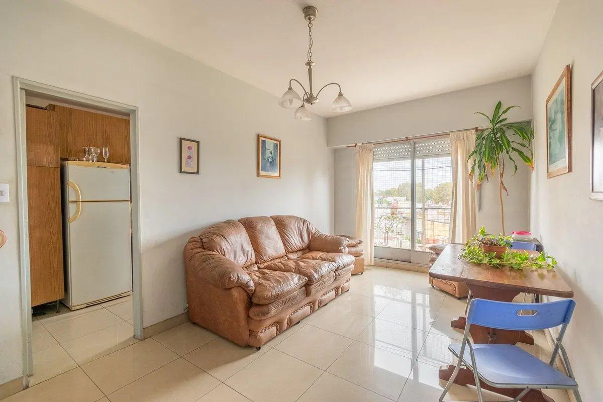 VENTA 3 AMBIENTES CON BALCON AL FRENTE VERSALLES 3