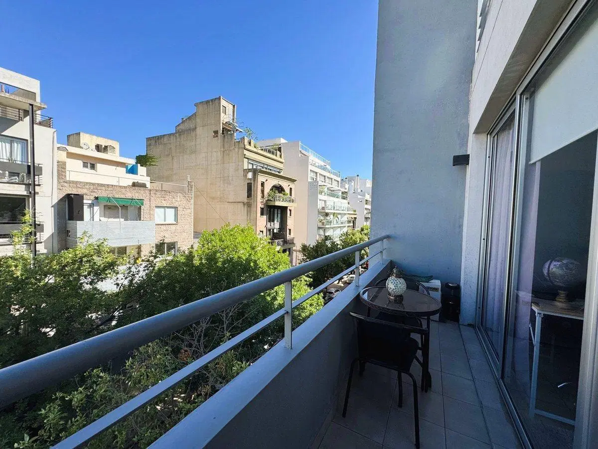ALQUILER Departamento de 2 Ambientes con Balcón 4