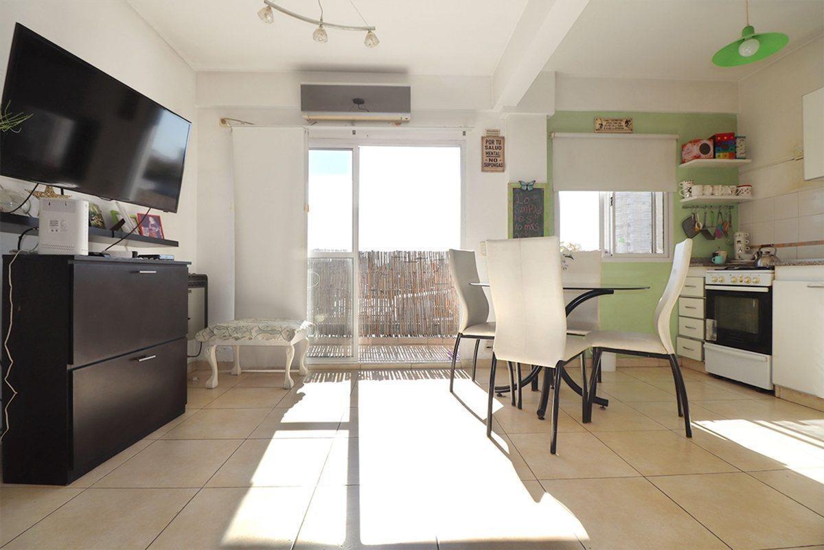 VENTA 3 AMB C/BALCÓN Y TERRAZA PROPIA V URQUIZA